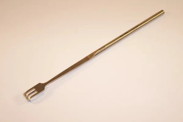 RG-7608 Mackinnon-Kemp Retractor