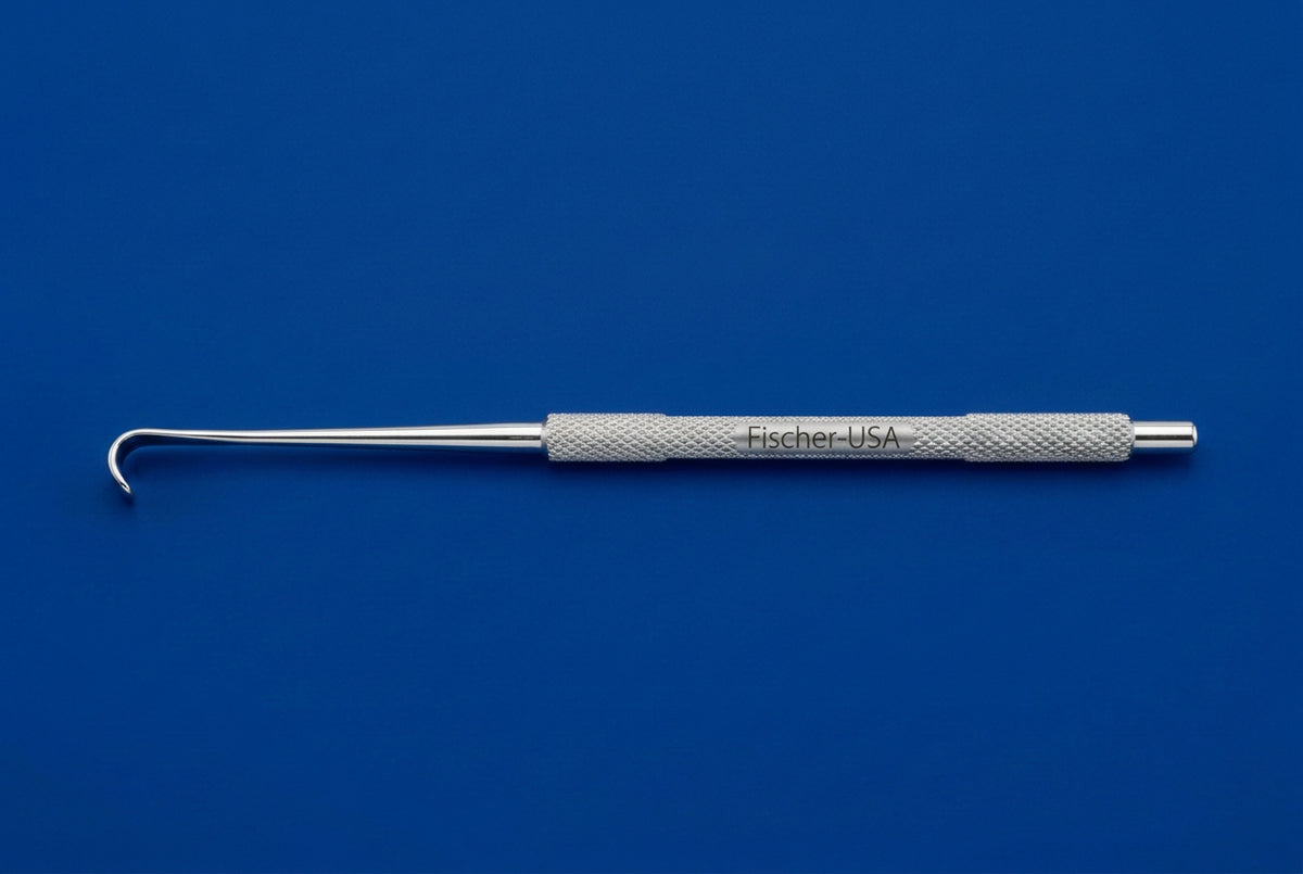 9044 Kirkland Retractor 7mm Blade RND HND2