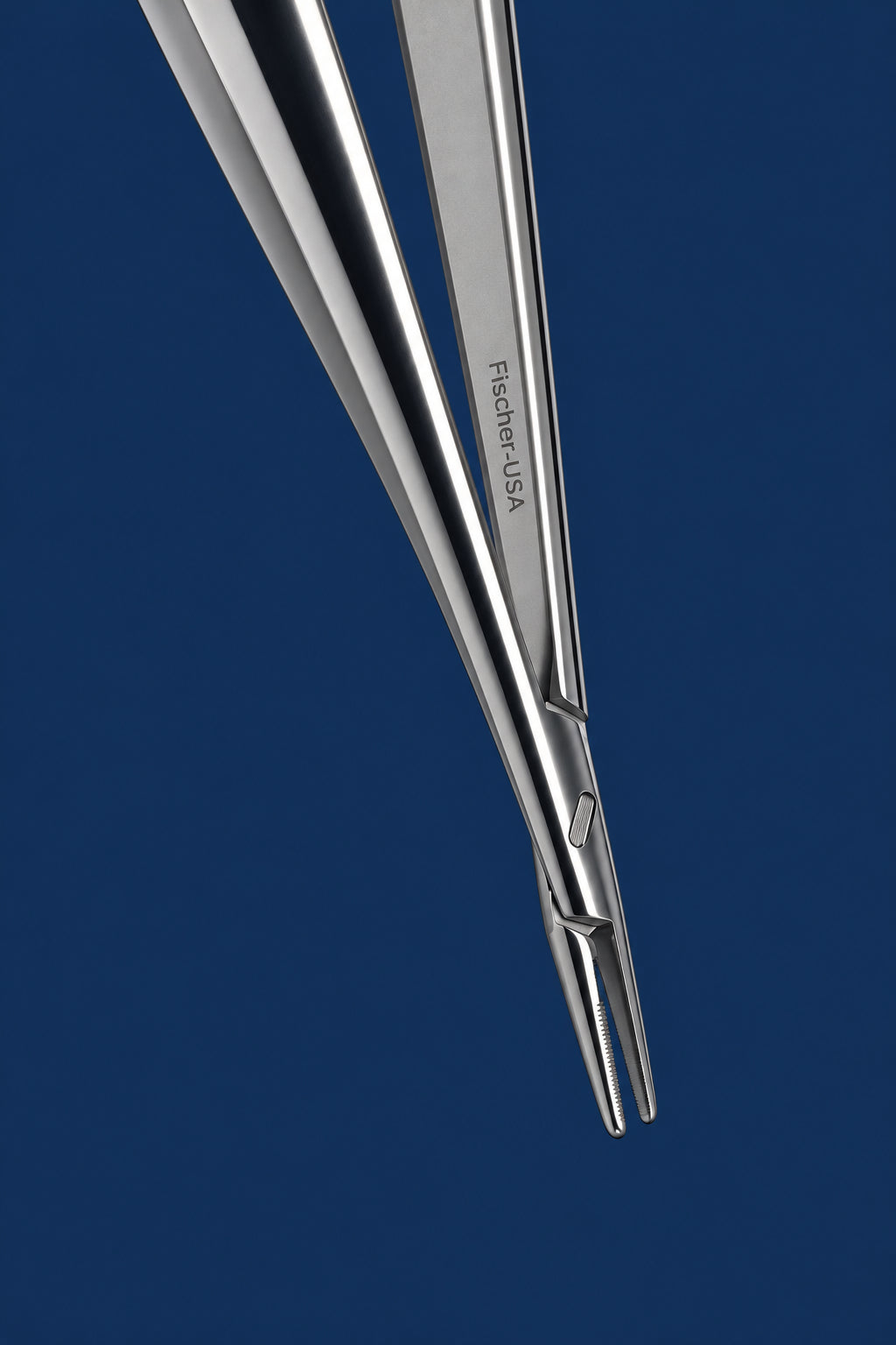 FN5600 McIntyre Fish Hook Needle Holder straight, with lock